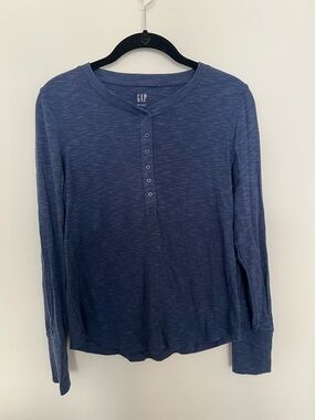GAP Woman’s Marled Blue Long-Sleeve Henley Thermal Tee- Size M